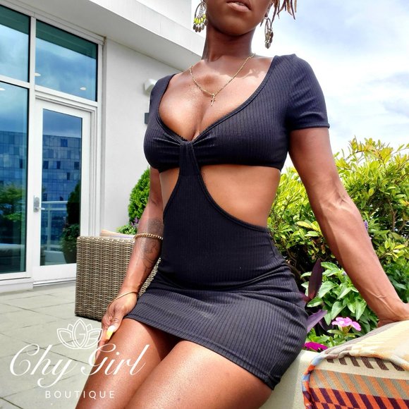 Cut Out Side LBD  (LAST ONE) - Picture 2 of 5